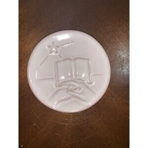 Frankoma Christmas Dish‎ 1977 Trinket / Pin Dish Ivory Praying Hands & Bible